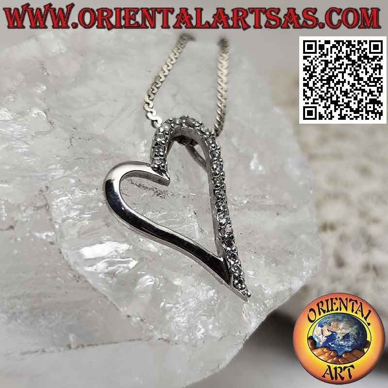Pendentif en argent, contour de coeur à moitié constellé de zircons