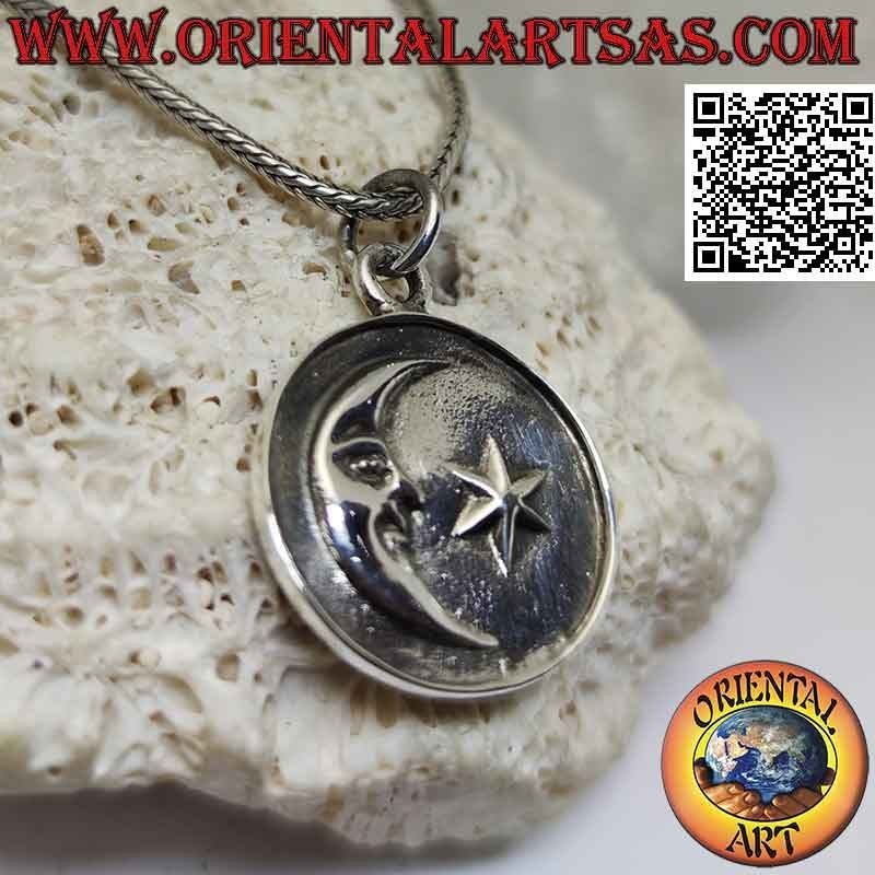 Colgante de plata, medalla con luna y estrella en relieve