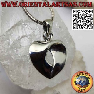 Pendentif en argent, large bande lisse pliée pour former un coeur