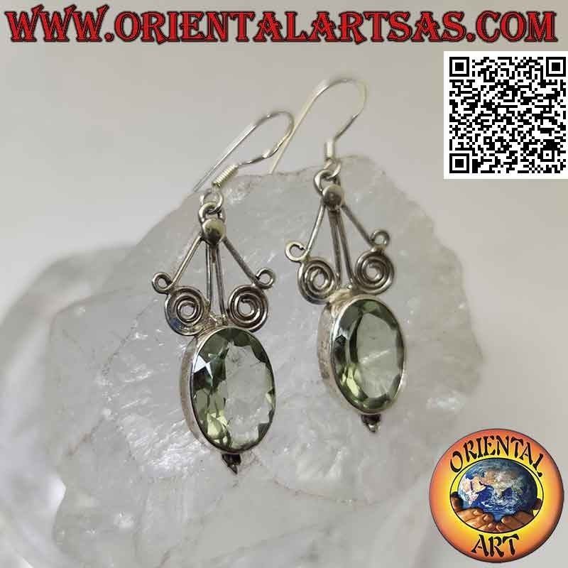 Pendientes de plata con aguamarina verde ovalada facetada bajo hilos en espiral