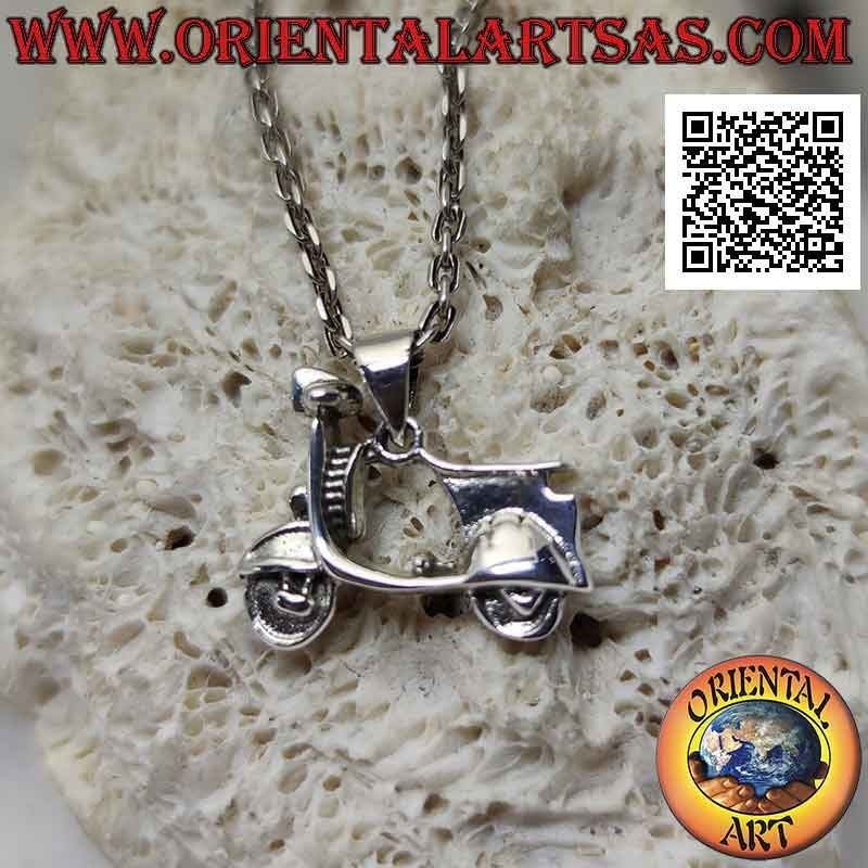 Pendentif en argent, la moto vintage "lambretta"