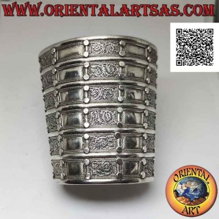Brazalete ancho en plata 925 ‰ "estilo esclavo" con decoraciones en relieve (8,7 cm)