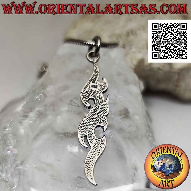 Pendentif en argent, tribal maori allongé