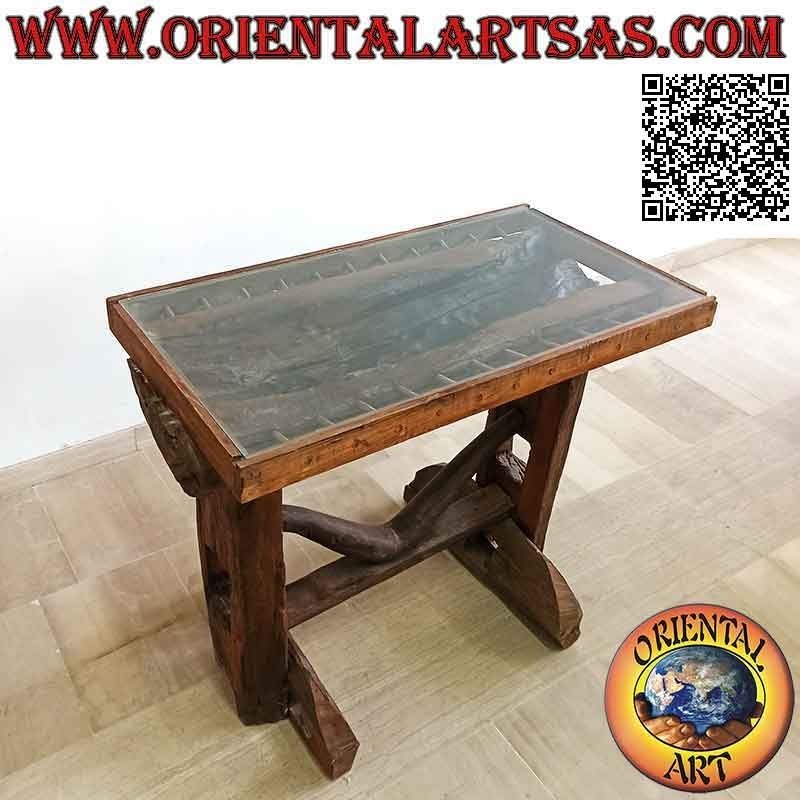 Tavolo con ripiano in vetro nel tronco in legno di teak antico riciclato da mezzi agricoli (85h x 100x55)