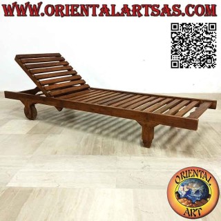 Tumbona de playa con ruedas de madera de teca