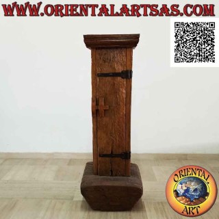 Armadietto primitivo con scomparto segreto in legno antico di teak riciclato da un mortaio e da una canoa