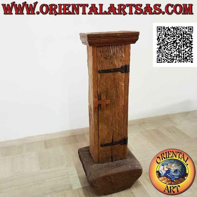 Armadietto primitivo con scomparto segreto in legno antico di teak riciclato da un mortaio e da una canoa