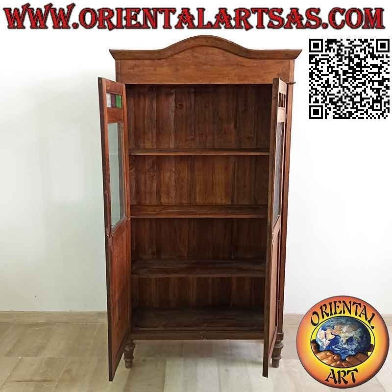 Vitrina antigua con dos puertas con vidrio coloreado en madera de teca