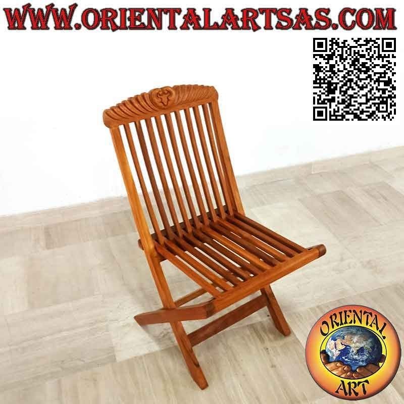 Chaise pliante à décor impérial sculpté en bois de teck