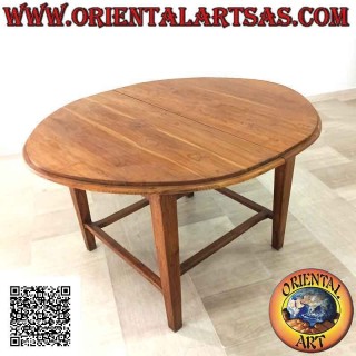 Ausziehbarer ovaler Tisch mit vier verbundenen Beinen aus Teakholz (130 x 148 cm)