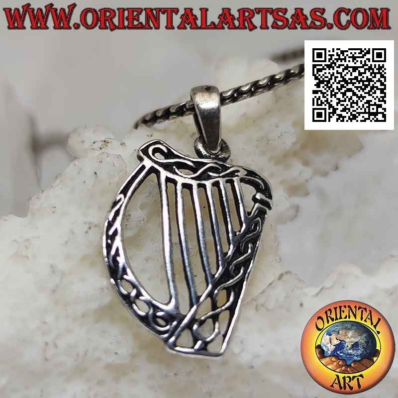 Colgante de plata, Arpa celta