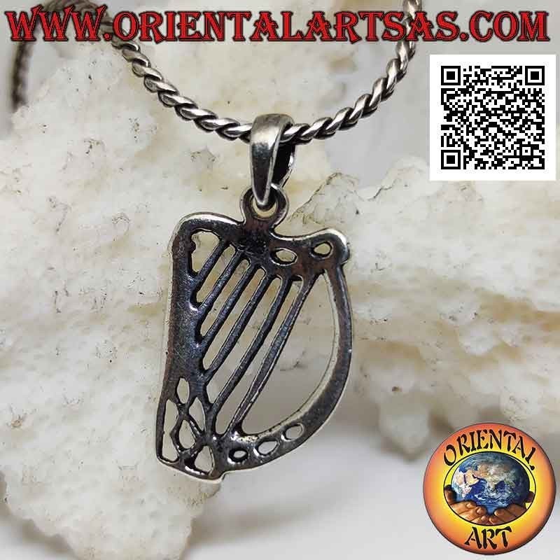 Colgante de plata, Arpa celta