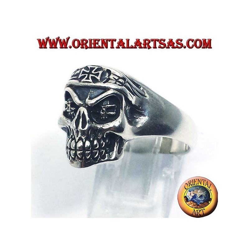 anillo de plata, cráneo del motorista con la cruz de hierro
