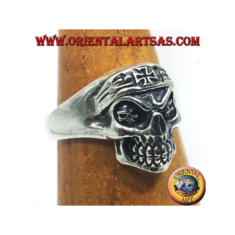bague en argent, biker crâne avec croix de fer