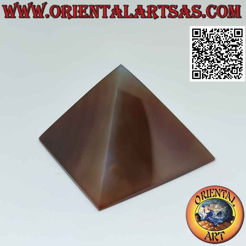 Pyramide de cornaline de 50 mm x 50 mm