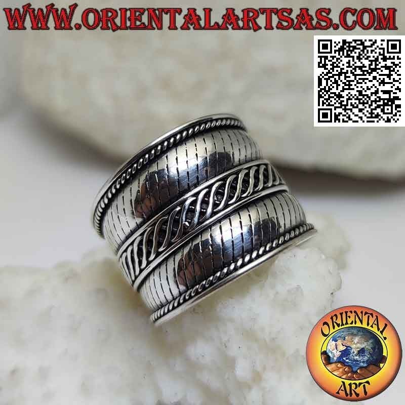Wide band ring in silver with cross stripes, Bali