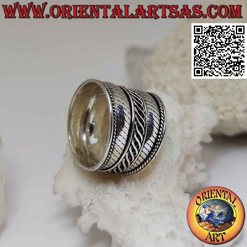 Anillo de banda ancha en plata con rayas cruzadas, Bali