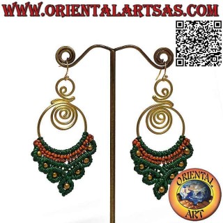 Boucles d'oreilles baroques faites à la main en laiton doré et technique macramé