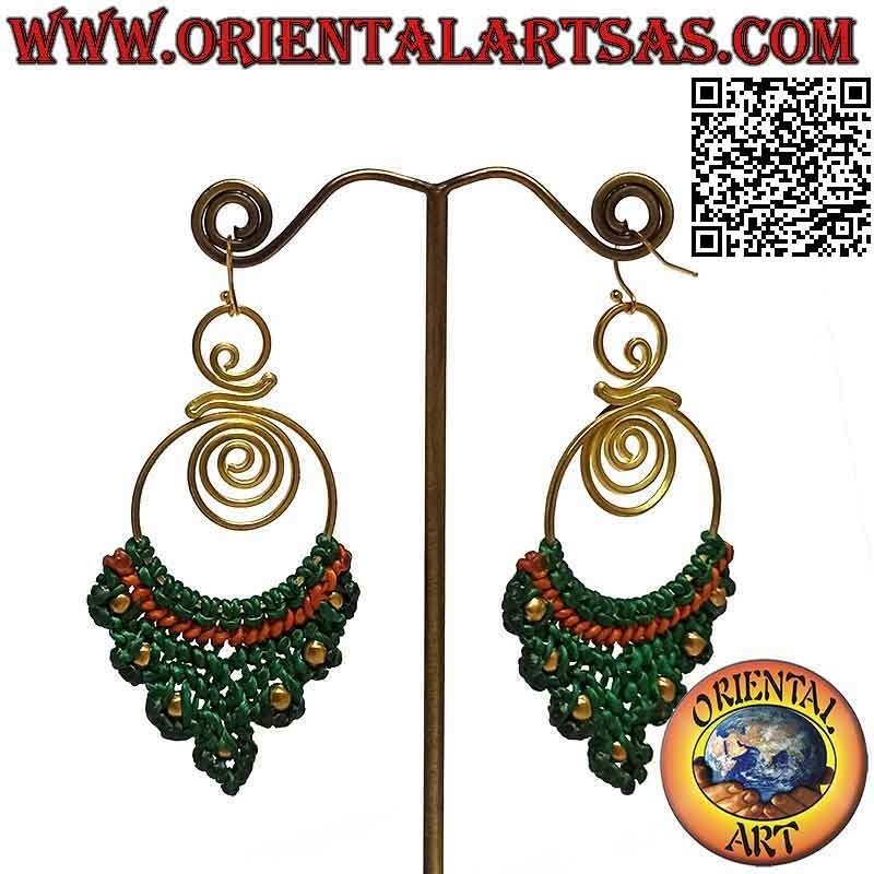 Orecchini barocchi realizzati a mano in ottone dorato e tecnica macramé