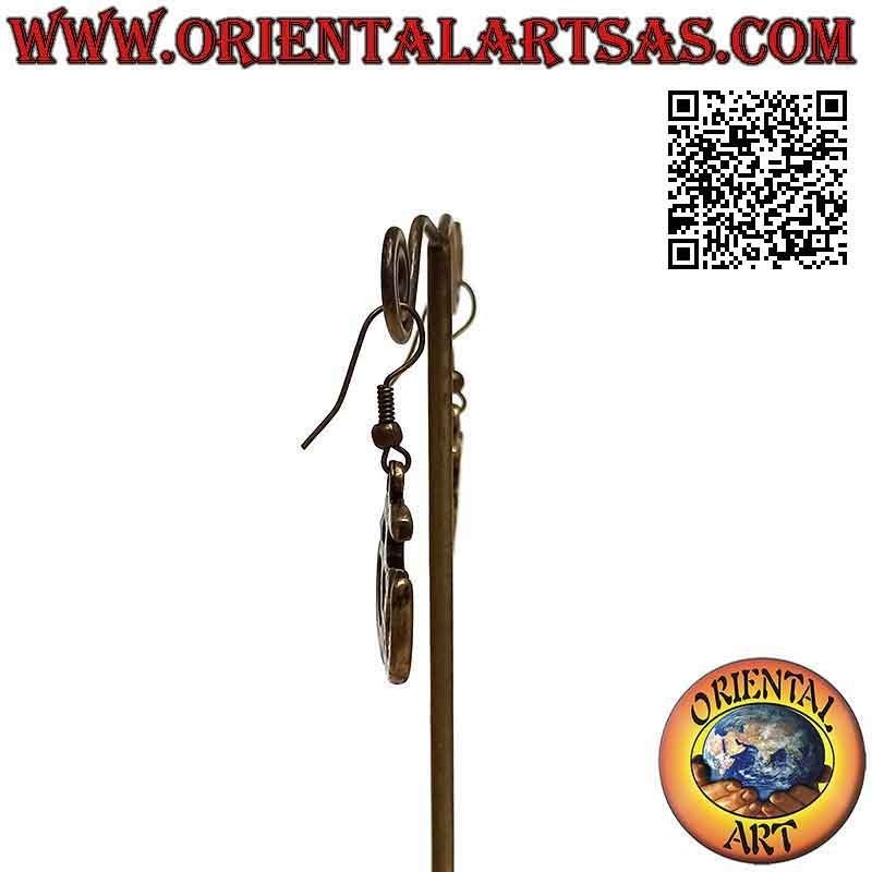 Boucles d'oreilles artisanales en laiton doré en forme d'Aum od Om (ॐ)