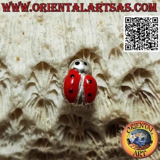 Mini orecchino in argento, la coccinella smaltata rossa grande con ali socchiuse