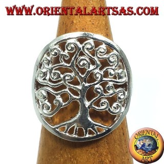 Anillo de plata 925 con el símbolo del Árbol de la Vida, emblema de crecimiento y estabilidad.
