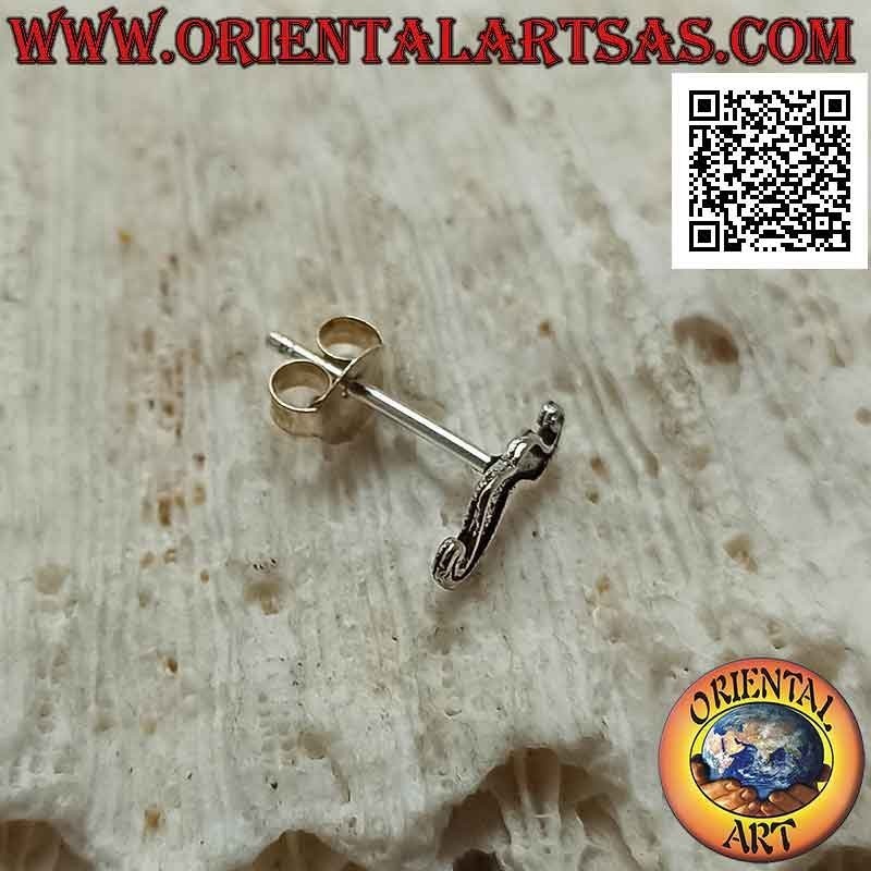 Mini boucle d'oreille en argent, moustache