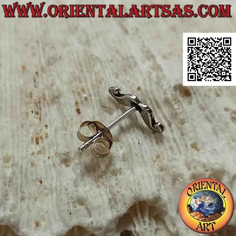 Mini pendiente de plata, bigote