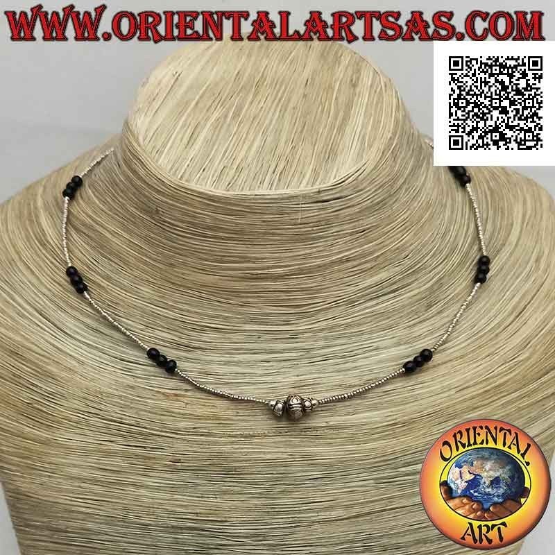 Collier ras de cou en onyx (tris) et perles en argent 925 ‰ enfilées avec inserts centraux