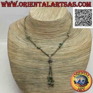 Choker necklace of tubes and fragments of raw green jade and 925 ‰ silver strung with a tuft (rhombus)