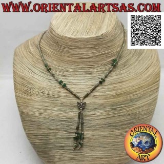 Collana girocollo di tubicini e frammenti di giada verde grezza e argento 925 ‰ infilati con ciuffetto (farfalla)