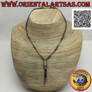 Choker necklace of dark and brown raw jade tubes and 925 ‰ silver strung with tuft (cylinder)
