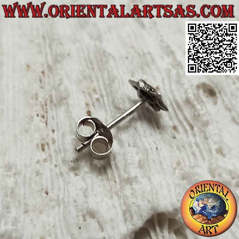 Mini orecchino in argento, la Stella di David con esagono centrale