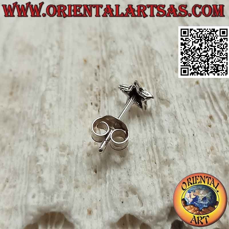Mini boucle d'oreille en argent, étoile avec visage souriant gravé