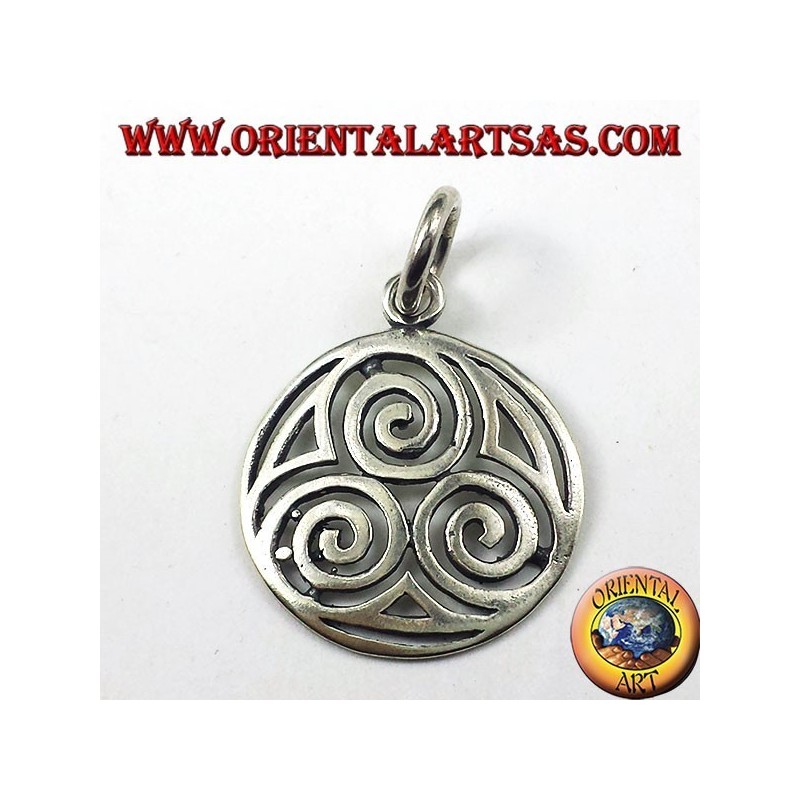 silver pendant, The triple spiral druids