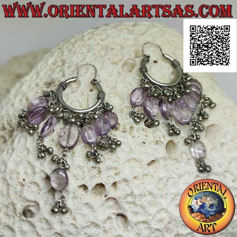 Silberohrringe, 22 mm gearbeiteter Kreis mit Tropfenamethyst und hängenden Kugeln