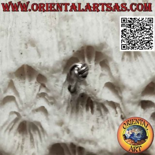 Mini boucle d'oreille en argent, la boule Sepak Takraw (petite)