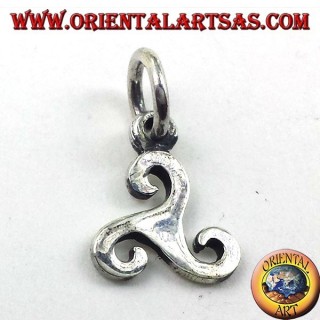 pendentif en argent, symbole de triskelion de la Baltique