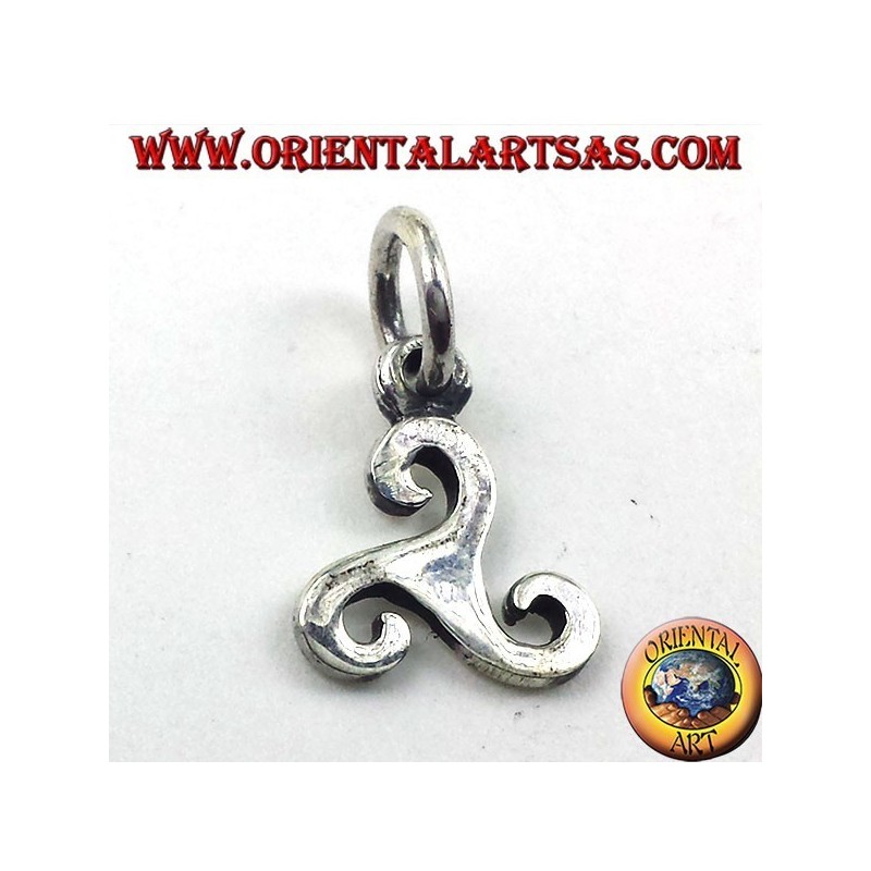pendentif en argent, symbole de triskelion de la Baltique