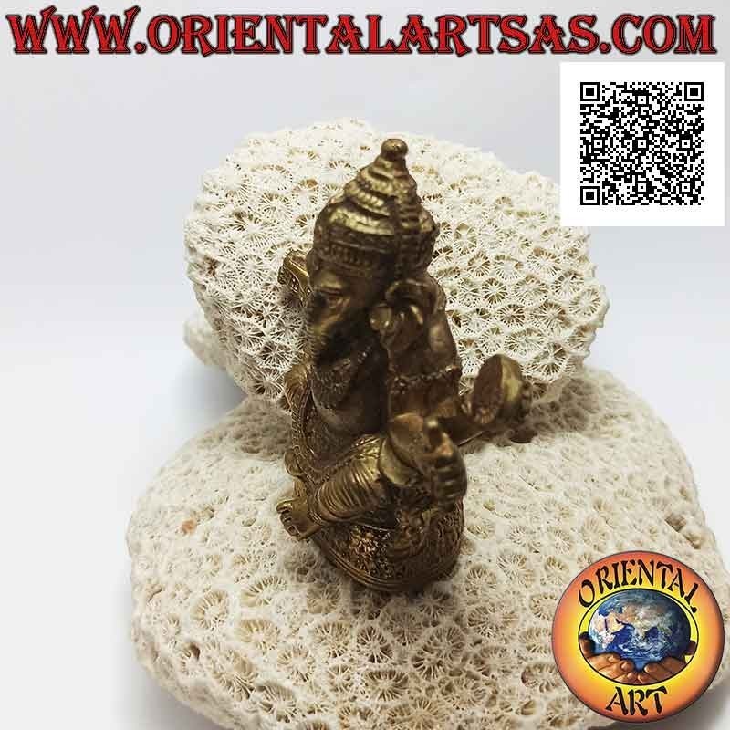 Sculpture de Ganesh "le dieu éléphant" sur l'autel, en laiton doré vieilli 8 cm