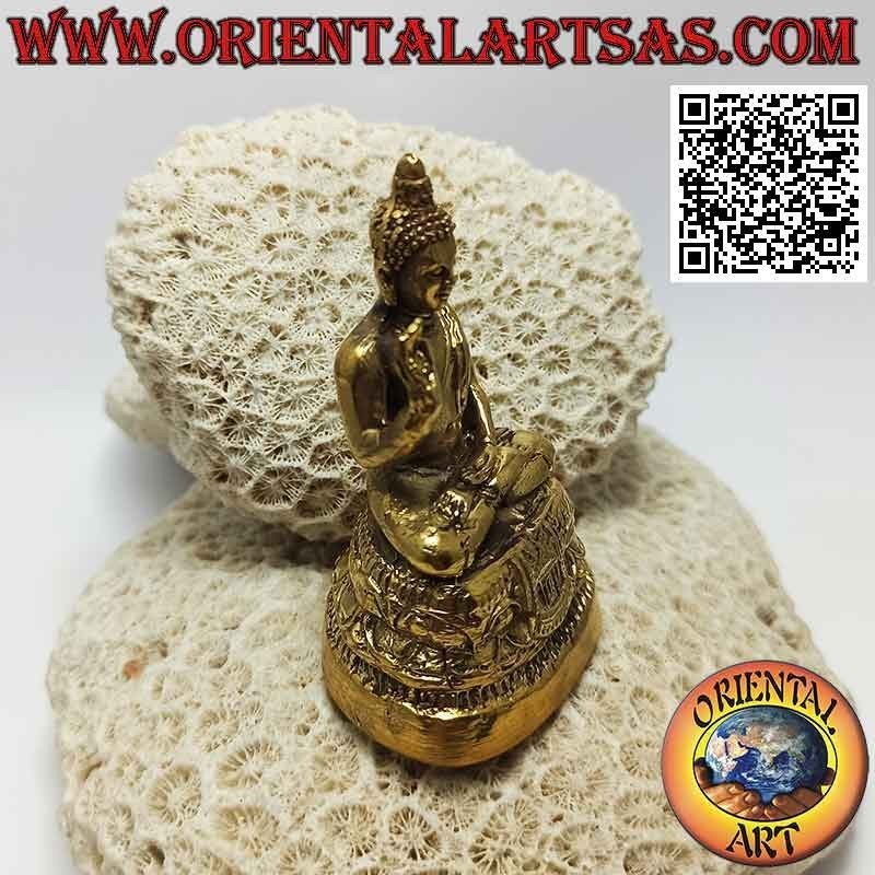 Escultura de Buda de la bendición en el altar en latón dorado de 7,5 cm.