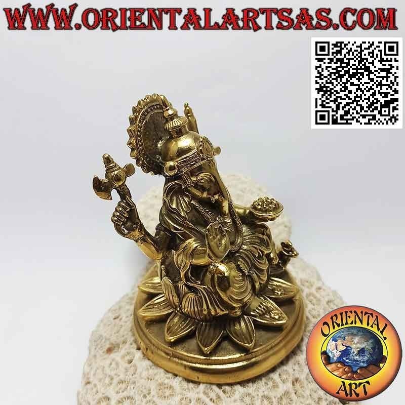 Ganesh Skulptur "der Elefantengott" auf der Lotusblüte sitzend, aus 12 cm vergoldetem Messing