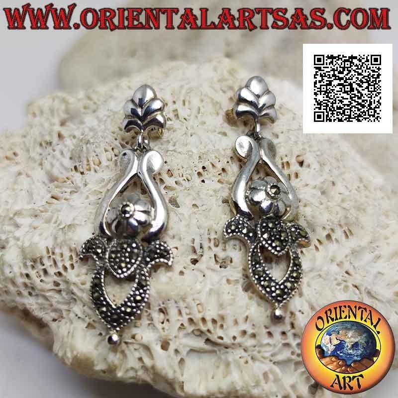 Pendientes de plata, placa barroca perforada mitad lisa y mitad tachonada de marcasita