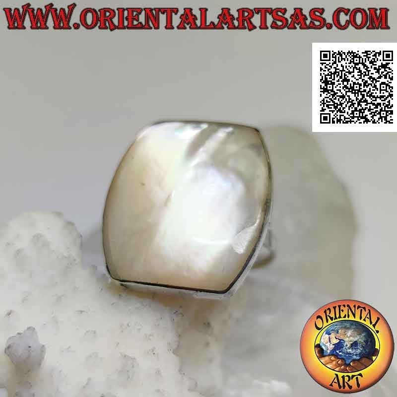 Anillo de plata con nácar rectangular redondeado en dos caras con borde liso (ajustable)