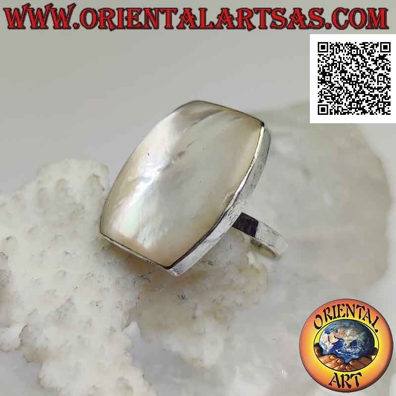 Anillo de plata con nácar rectangular redondeado en dos caras con borde liso (ajustable)