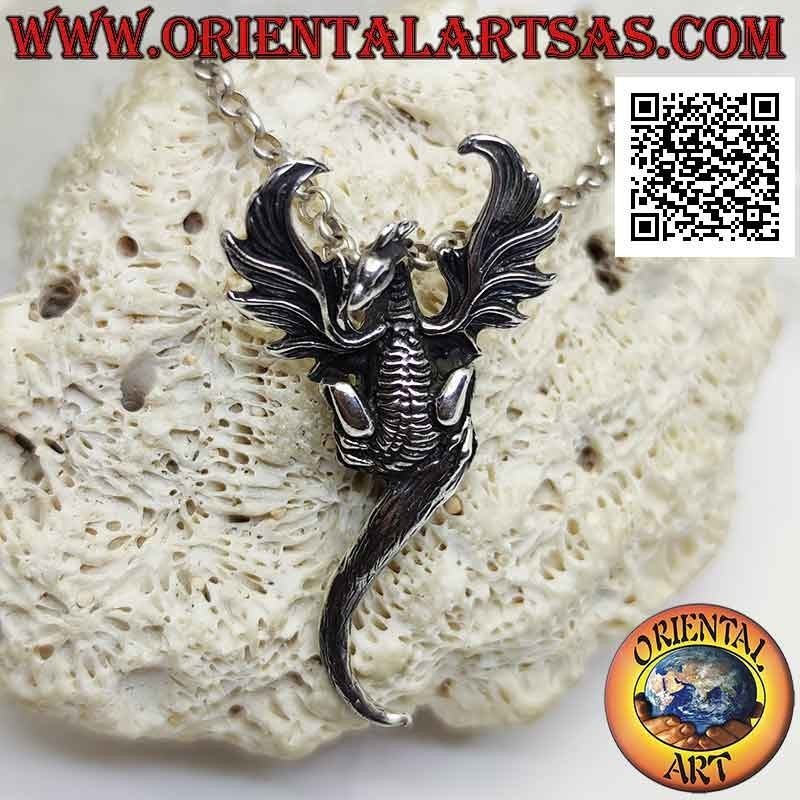 Colgante de plata, el dragón de la resurrección.