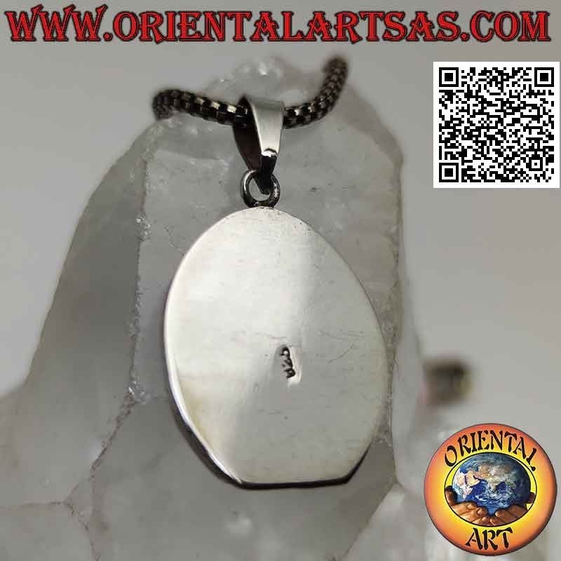 Pendentif en argent, le Bouddha de la bénédiction sur l'autel