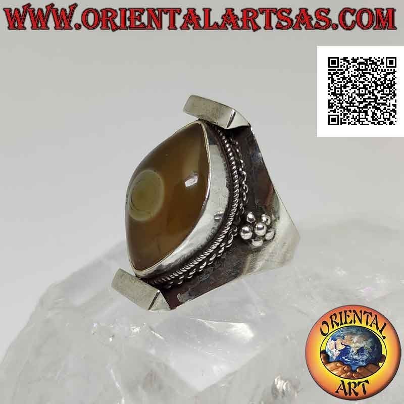 Anello in argento con agata occhio di Shiva ovale bicolore su montatura nepalese (giallo - bianco)
