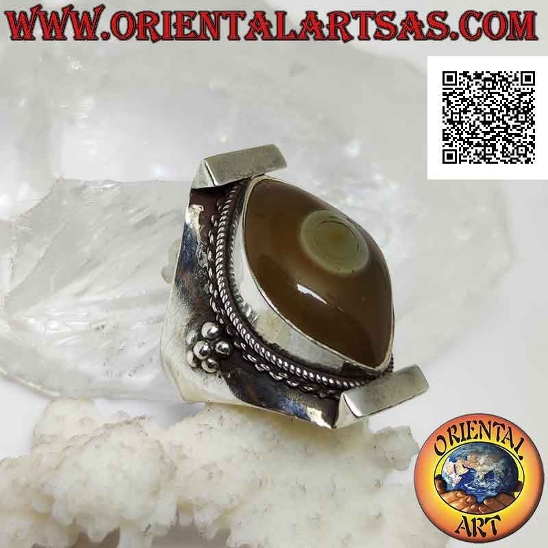 Silver ring with two-tone oval Shiva's eye agate on Nepalese setting (yellow - white)