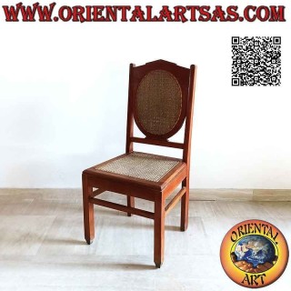 Sedia in stile coloniale con schienale ovale in legno di teak e paglia di Vienna (intreccio fitto)
